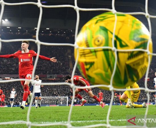 Klasemen Kejuaraan Inggris: Liverpool dapat sabet penghargaan juara pekan depan 